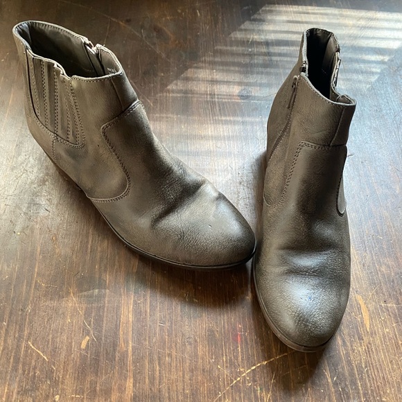 Rustic Grey Ankle Boots - Picture 2 of 15